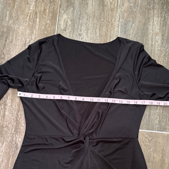 Boohoo Chic Black Deep V Long Sleeve Dress - Picture 10 of 10
